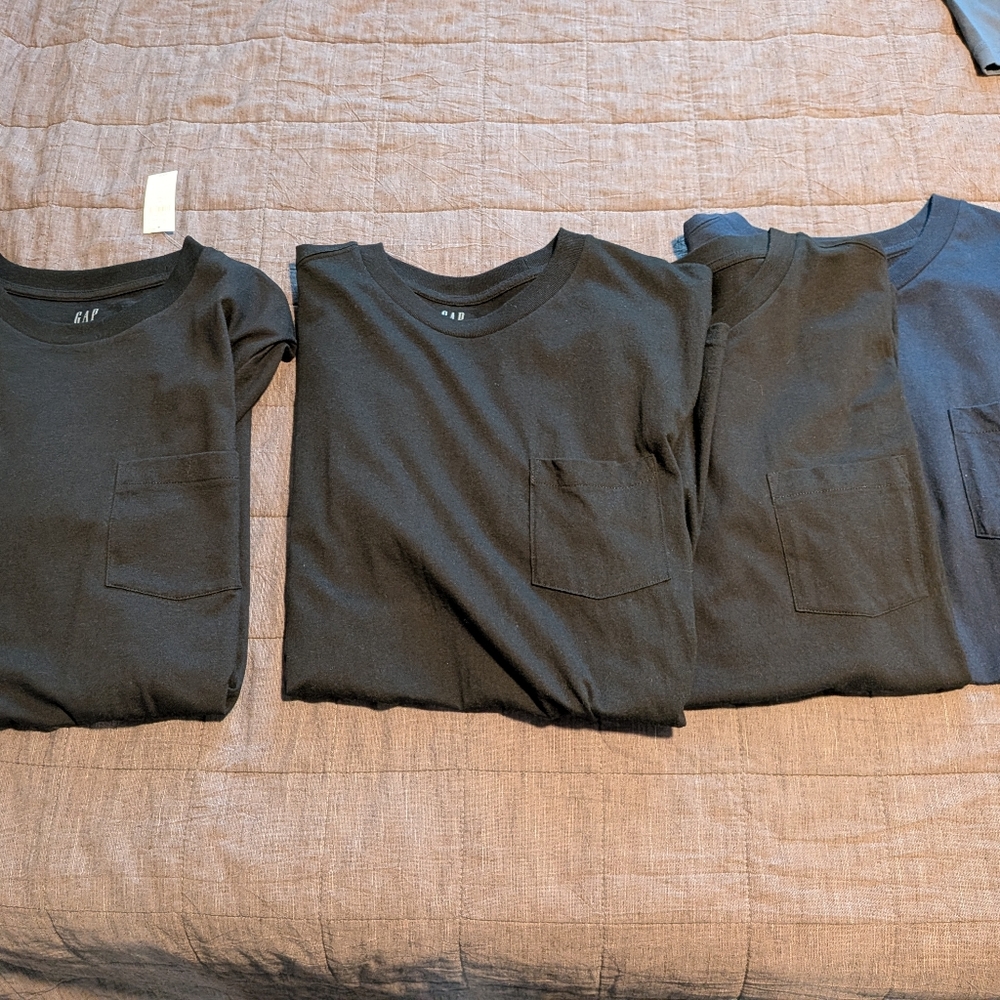 (4 pack) Assorted Gap Men's Standard Pocket Tee Shirt - Medium Tall